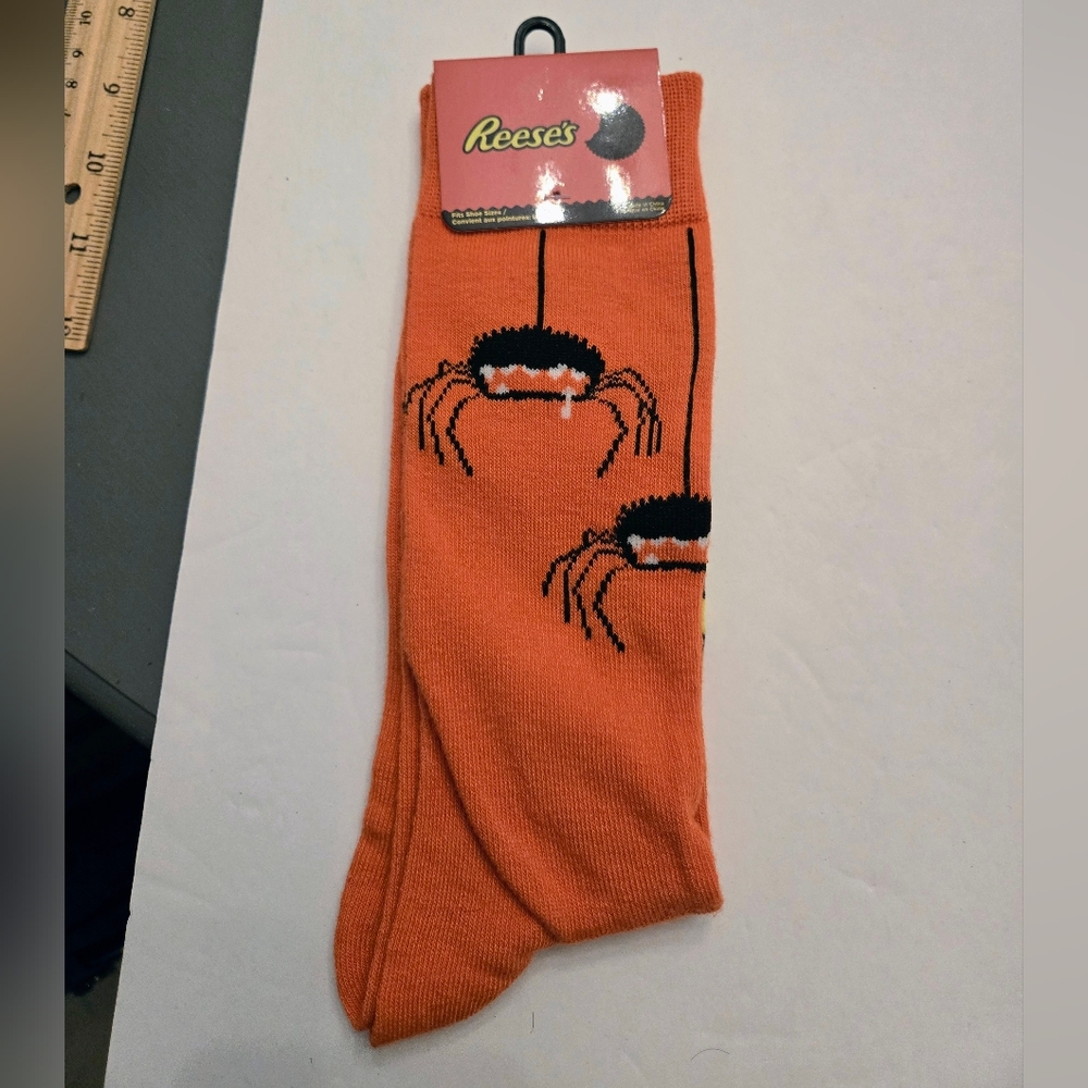 Reese's Men's 6-12 Orange Halloween Socks NEW